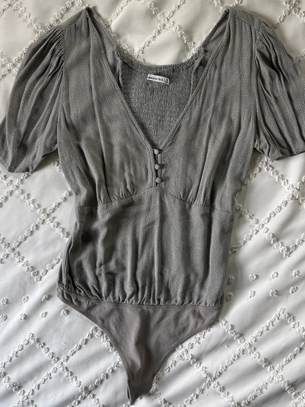Abercrombie and Fitch Gray Puff-Sleeve Bodysuit Size Medium